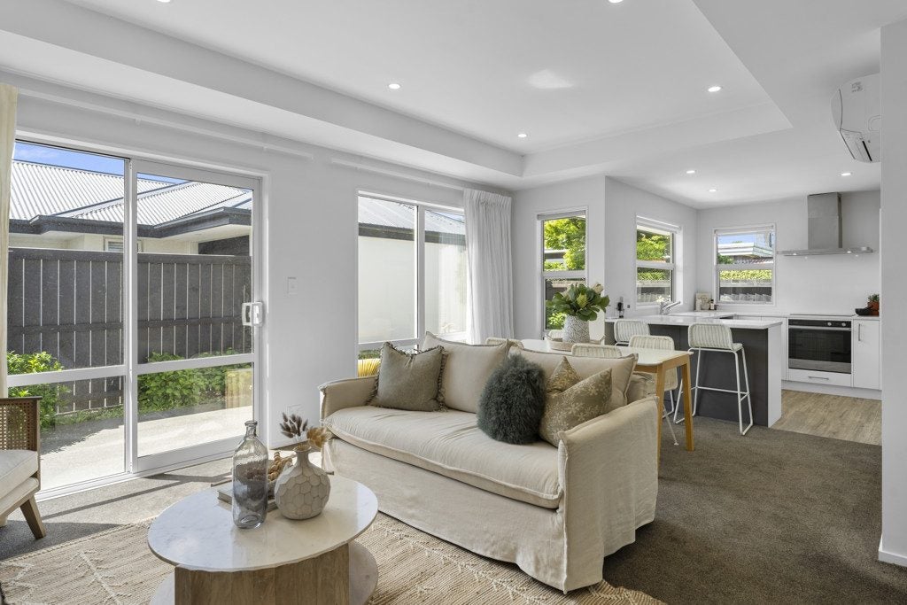 3/352 Ilam Road, Bryndwr, Christchurch - Carousel 1