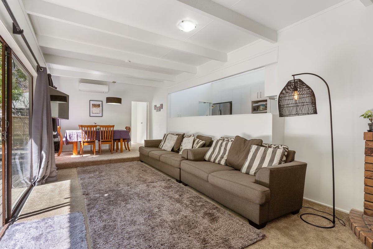 24 Ragley Street, Titirangi, Auckland - Carousel 2