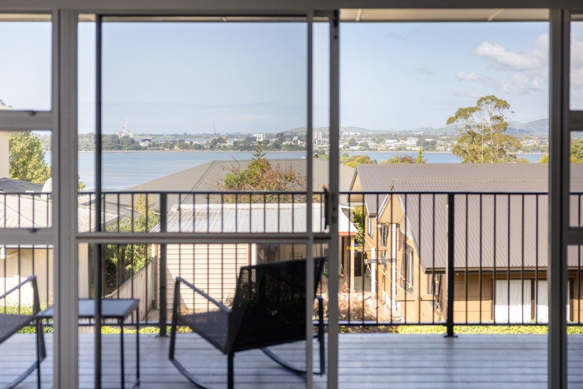 10A Claremont Terrace, Otumoetai, Tauranga - Carousel 2