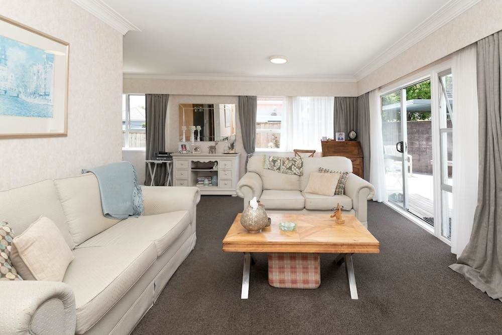 1/30 Patons Road, Howick, Auckland - Carousel 2