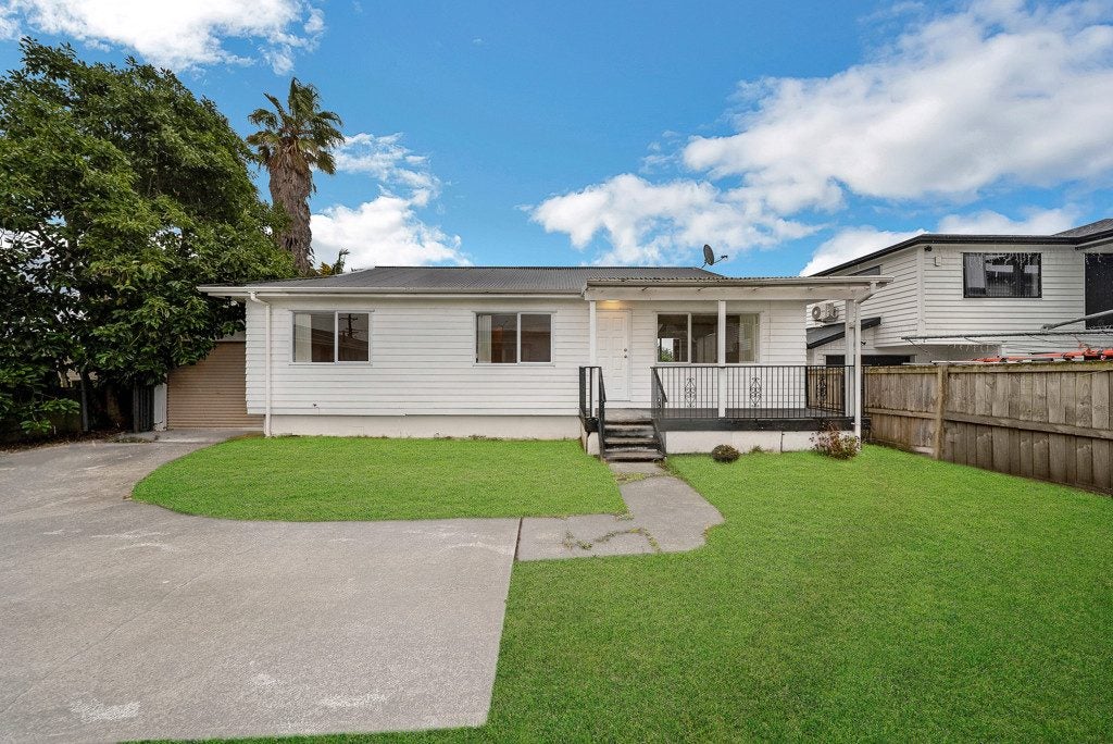 43A Scotts Road, Manurewa East, Auckland - Carousel 1