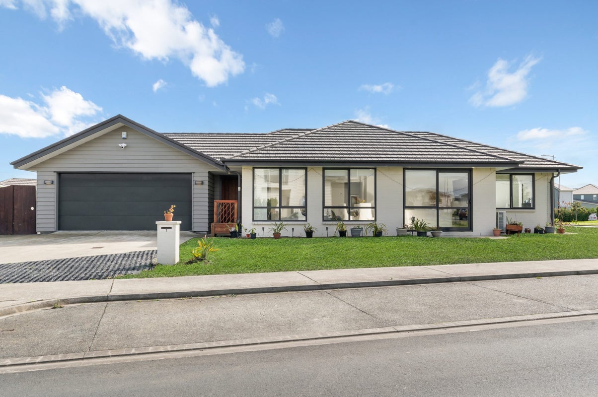 2 Ketu Way, Takanini, Auckland - Carousel 1