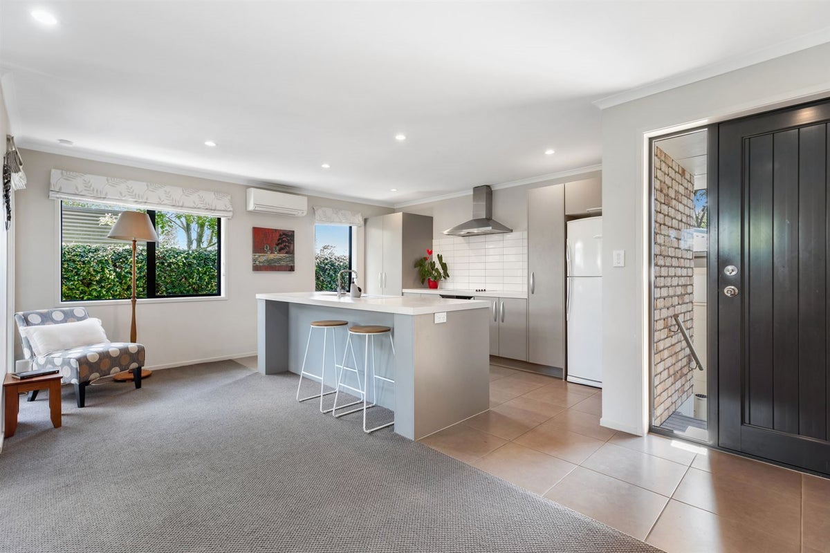 101B Sutherland Road, Brookfield, Tauranga - Carousel 2