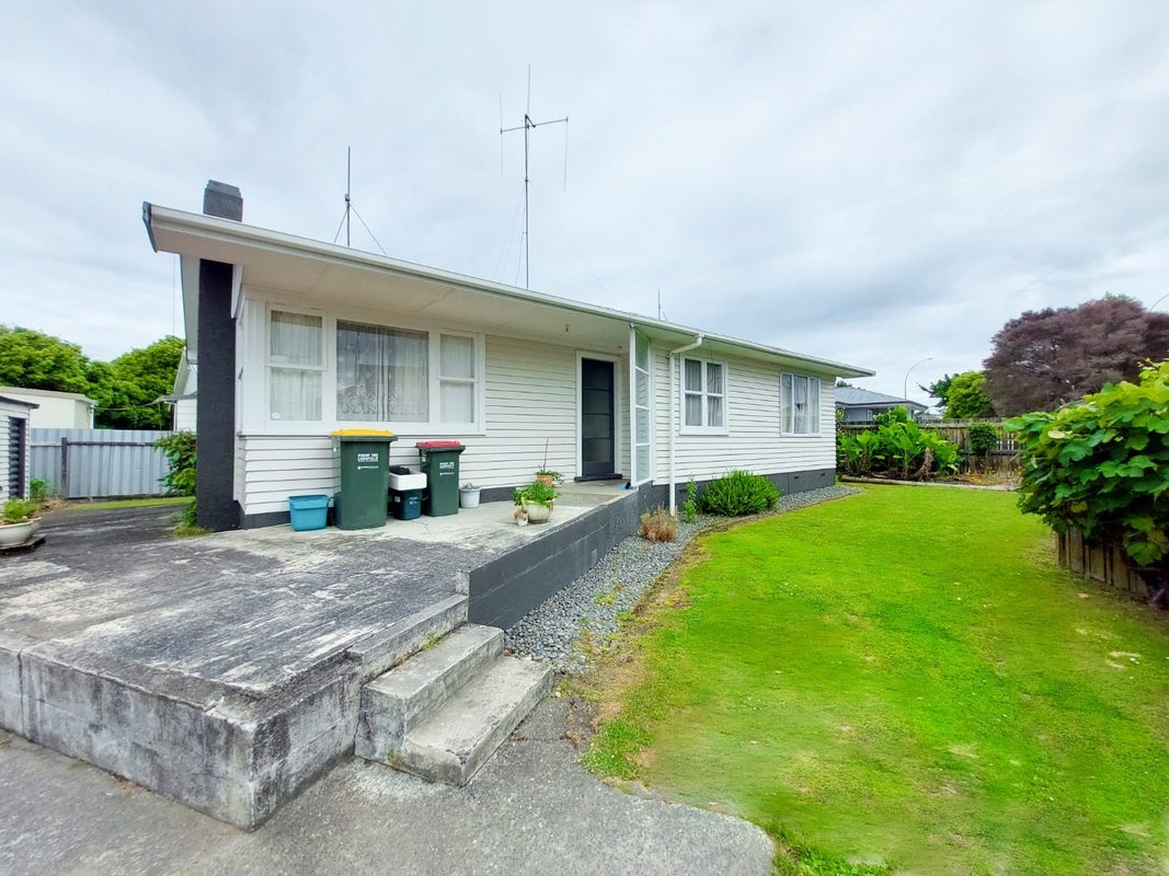 37B Tuhikaramea Road, Dinsdale, Hamilton - Carousel 12