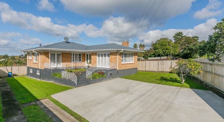 168 Titirangi Road, New Lynn, Auckland - Carousel 1