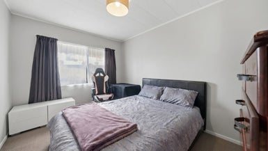 2/80 Kenderdine Road, Papatoetoe, Auckland - Carousel 1