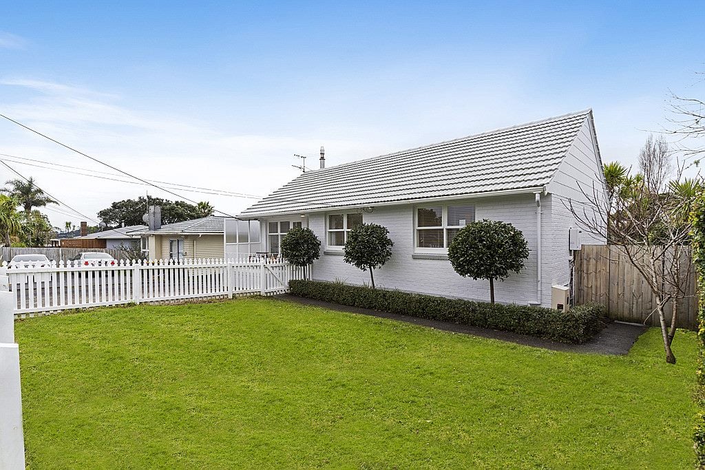 1/43 Aeroview Drive, Beach Haven, Auckland - Carousel 2