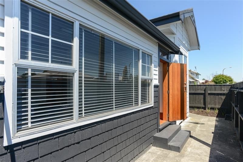6 Latham Street, Napier South, Napier - Carousel 2