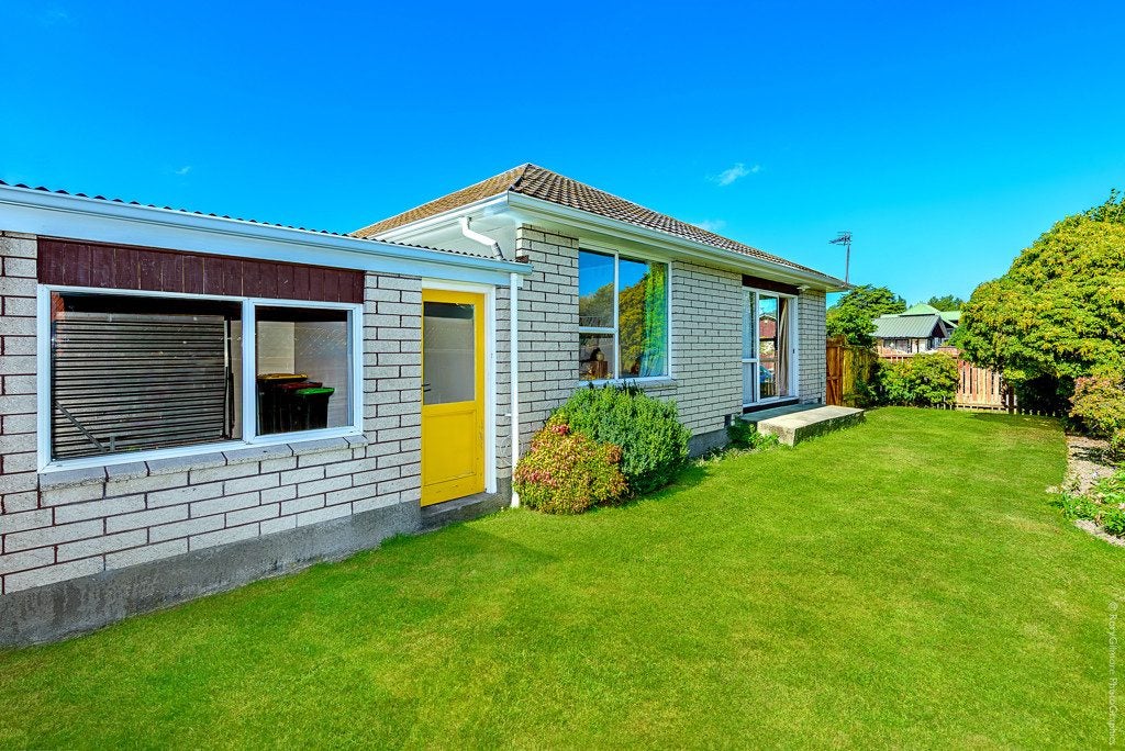 2/24 BROADFELL AVENUE, Avonhead, Christchurch - Carousel 1