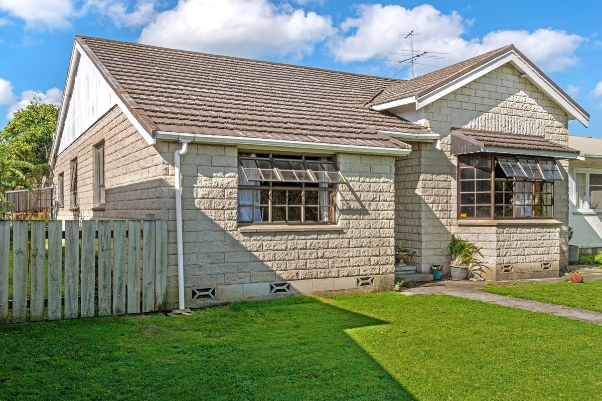 51 Ormond Road, Whataupoko, Gisborne - Carousel 25