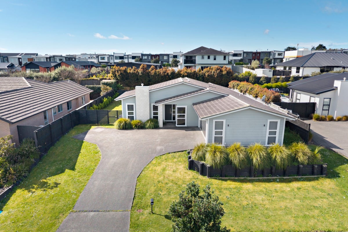 146 Eighth View Avenue, Beachlands, Manukau City, Auckland - Carousel 1