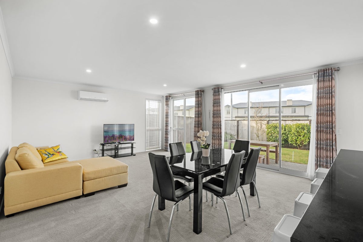 11 George West Square, Wigram, Christchurch - Carousel 2