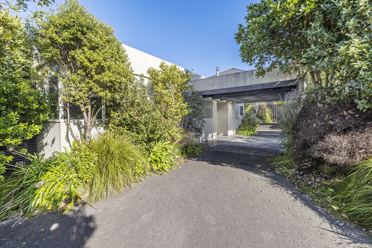 31 Ashton Fitchett Drive, Brooklyn, Wellington - Carousel 2