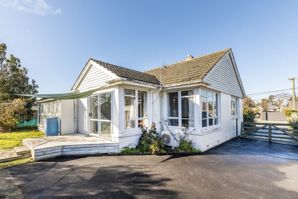 5 Doreen Street, Aranui, Christchurch - Carousel 1