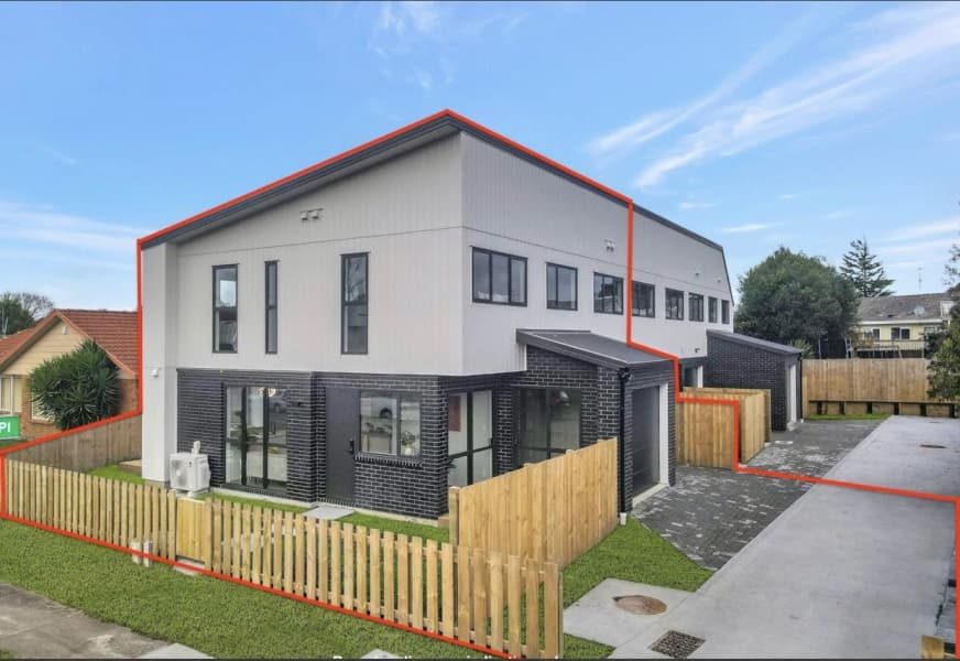 49A Riverton Drive, Randwick Park, Auckland - Carousel 1
