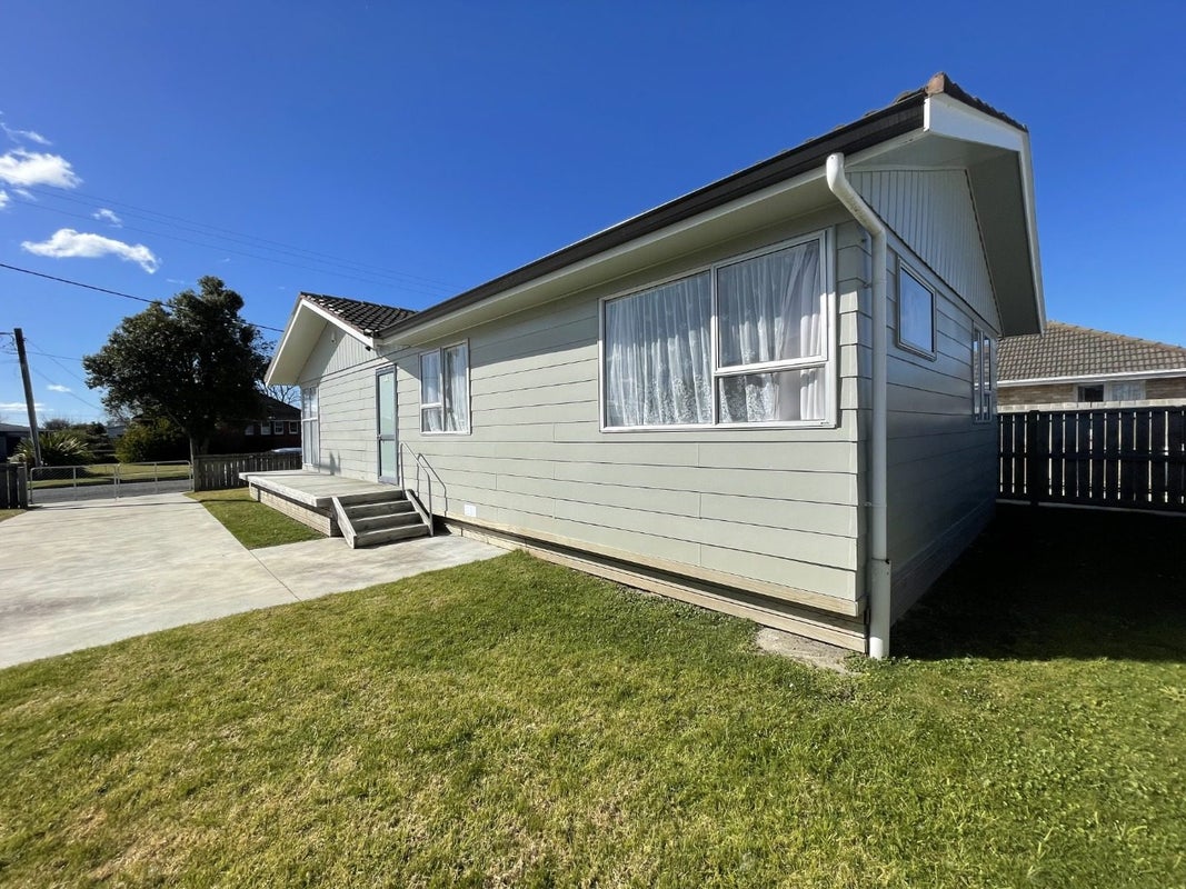 19 Wordsworth Crescent, Maraenui, Napier - Carousel 1