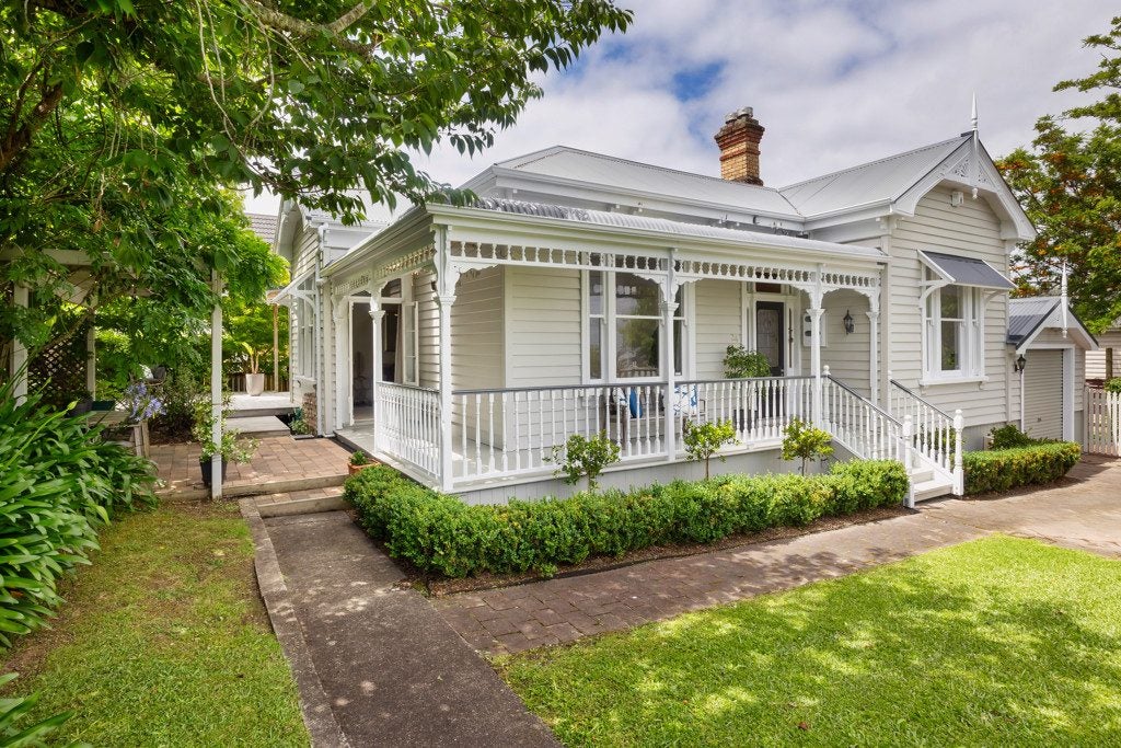 24 Willcott Street, Mount Albert, Auckland - Carousel 1