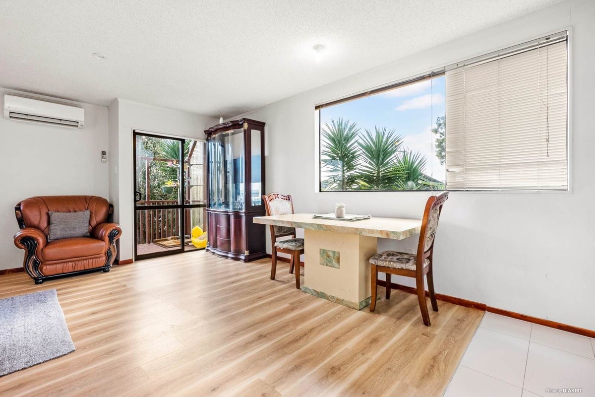 2/8 INCA PLACE, Red Hill, Papakura - Carousel 2