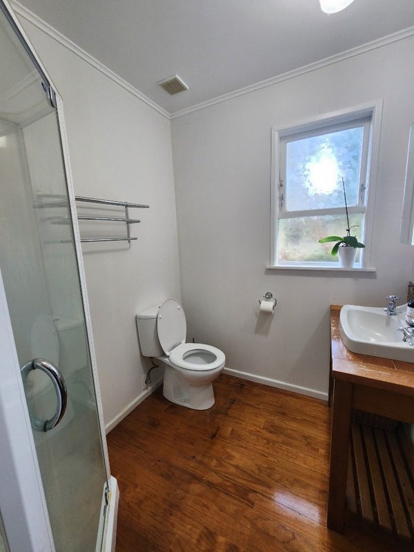 24 Pendlebury Street, Green Bay, Auckland - Carousel 10