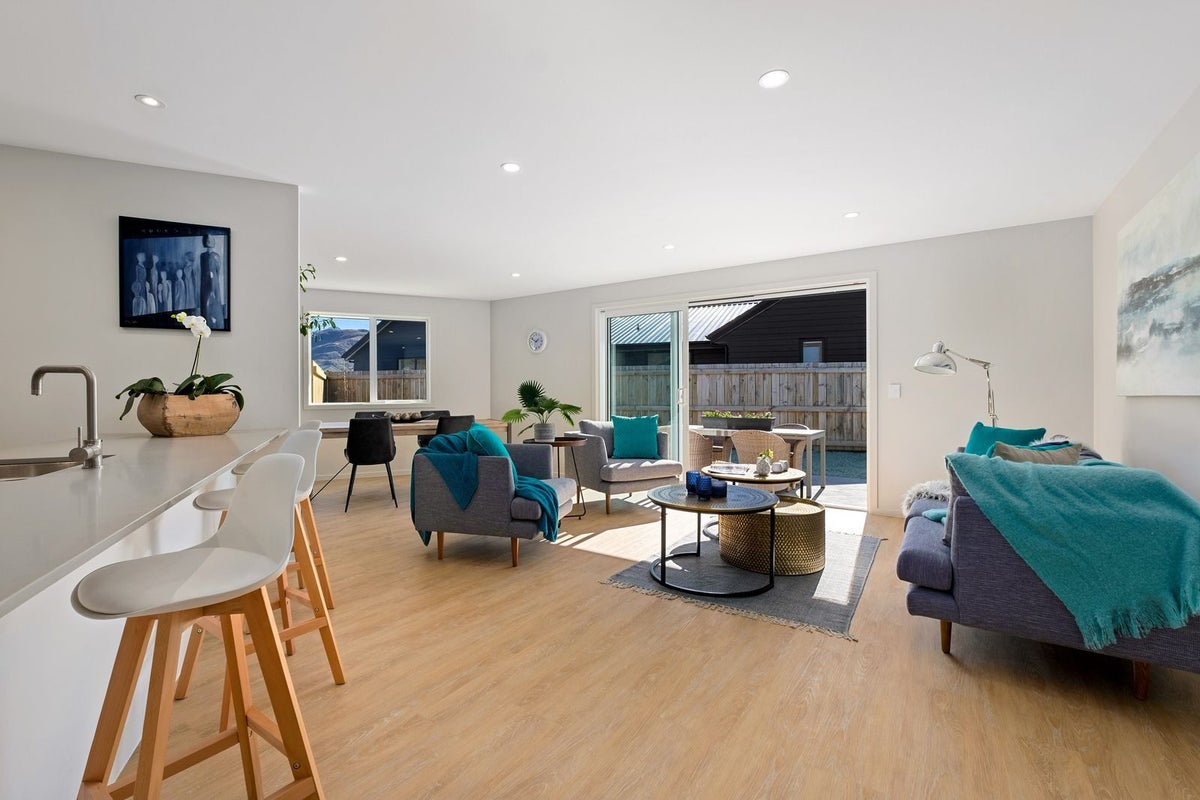 17 Toni's TCE, LOWER SHOTOVER, QUEENSTOWN - Carousel 1