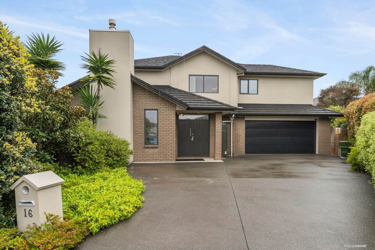 16 Kouras Place, Flat Bush, Auckland - Carousel 2