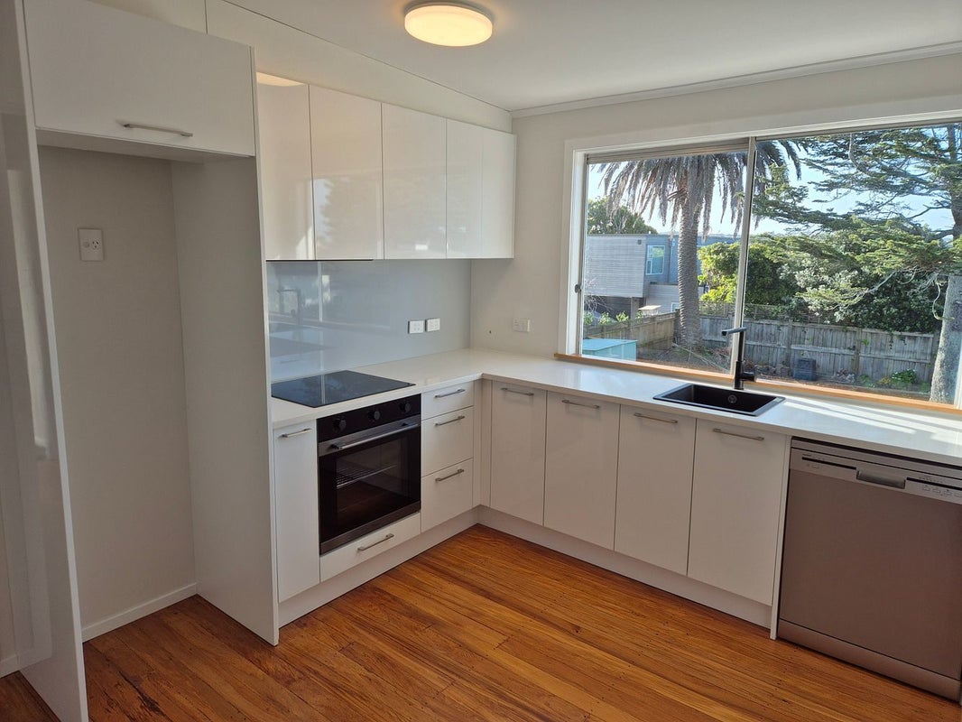 22D Riverview Road, Panmure, Auckland - Carousel 1