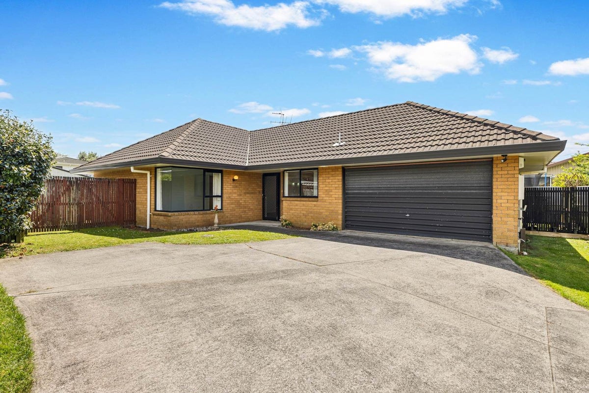2/19 Ingram Street, Papakura, Papakura - Carousel 1