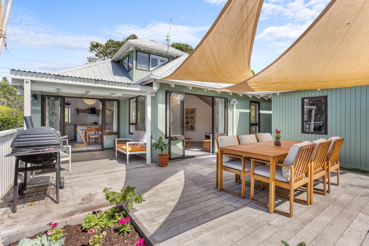 2/57 Hebron Road, Waiake, Auckland - Carousel 2