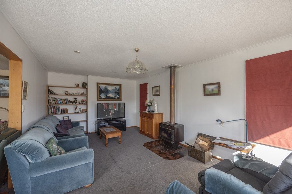 19 Fernbrook Road, Oamaru North, Oamaru - Carousel 2