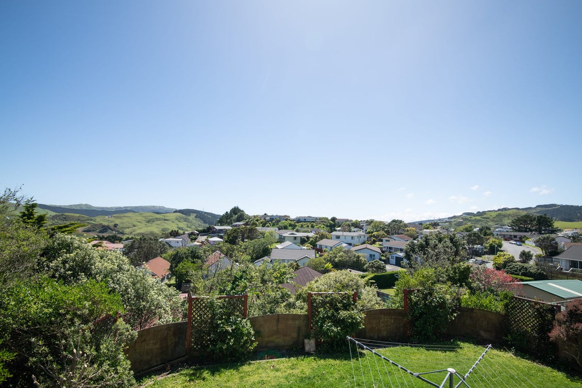 6 Maracas Crescent, Grenada Village, Wellington - Carousel 25