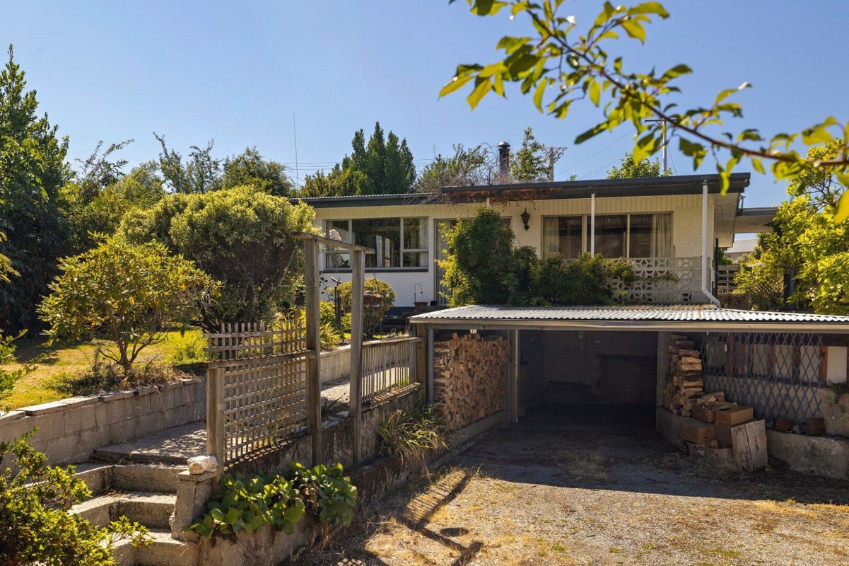 2 Matai Road, Wanaka - Carousel 1