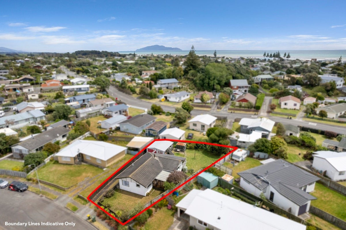 2 Colenso Place, Otaki Beach, Otaki - Carousel 2