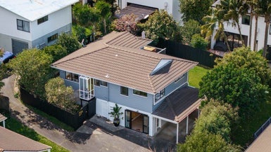 1/21 Leiden Place, Totara Vale, Auckland - Carousel 1