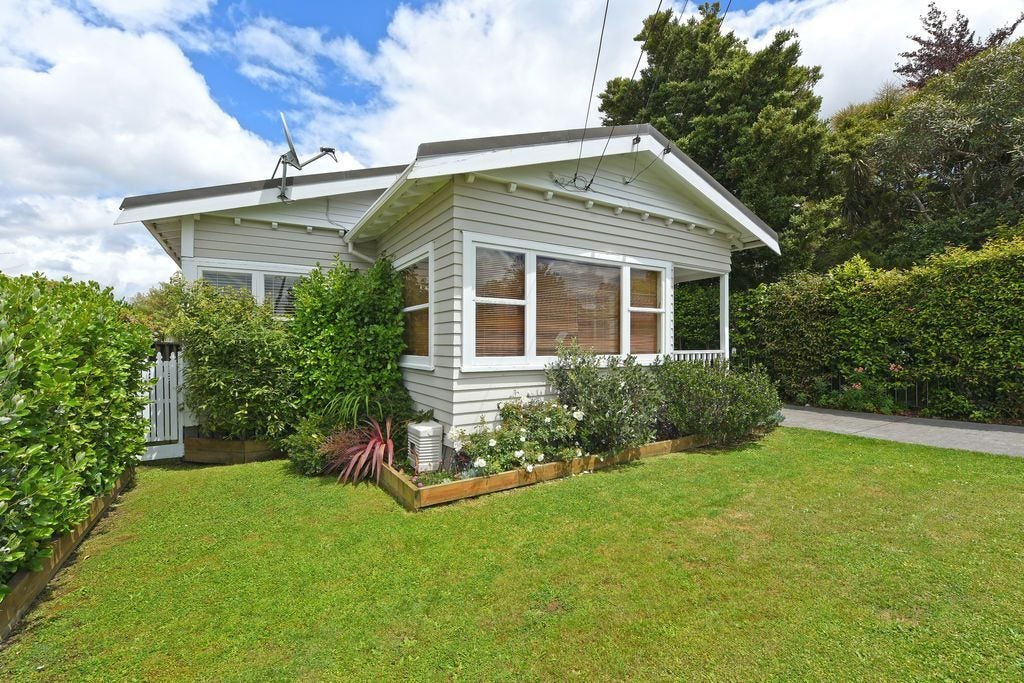 2A BETH ST, TRENTHAM, UPPER HUTT - Carousel 2