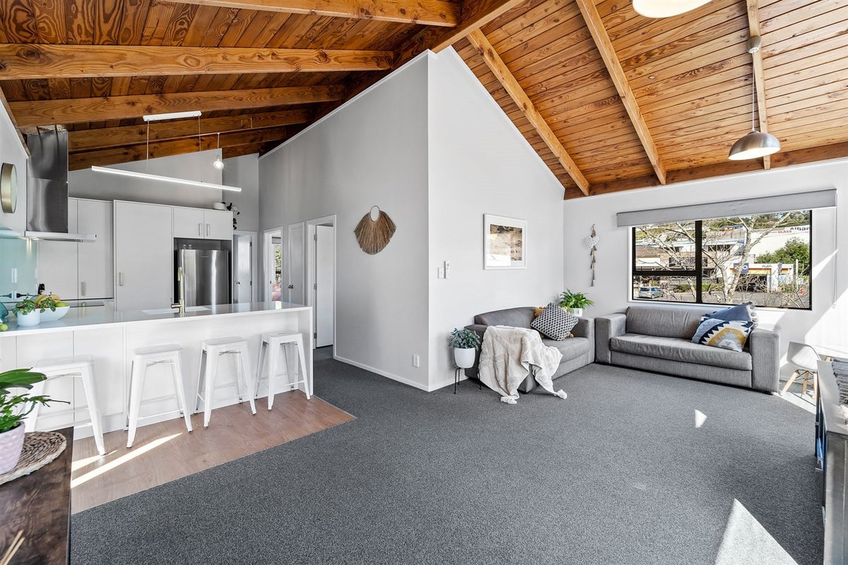 640A Whangaparaoa Road, Stanmore Bay, Whangaparaoa - Carousel 2