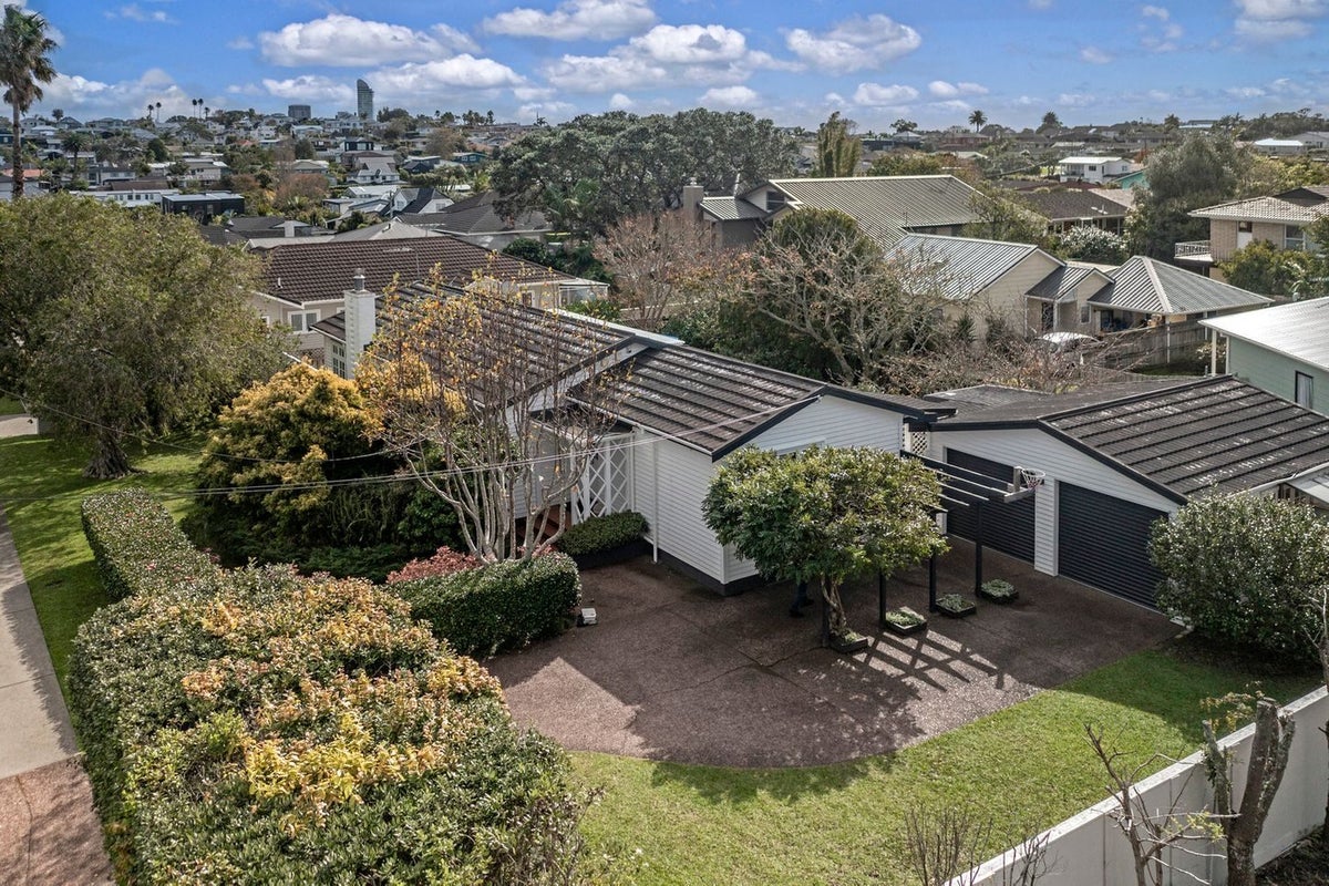 62 Northboro Road, Belmont, Auckland - Carousel 18