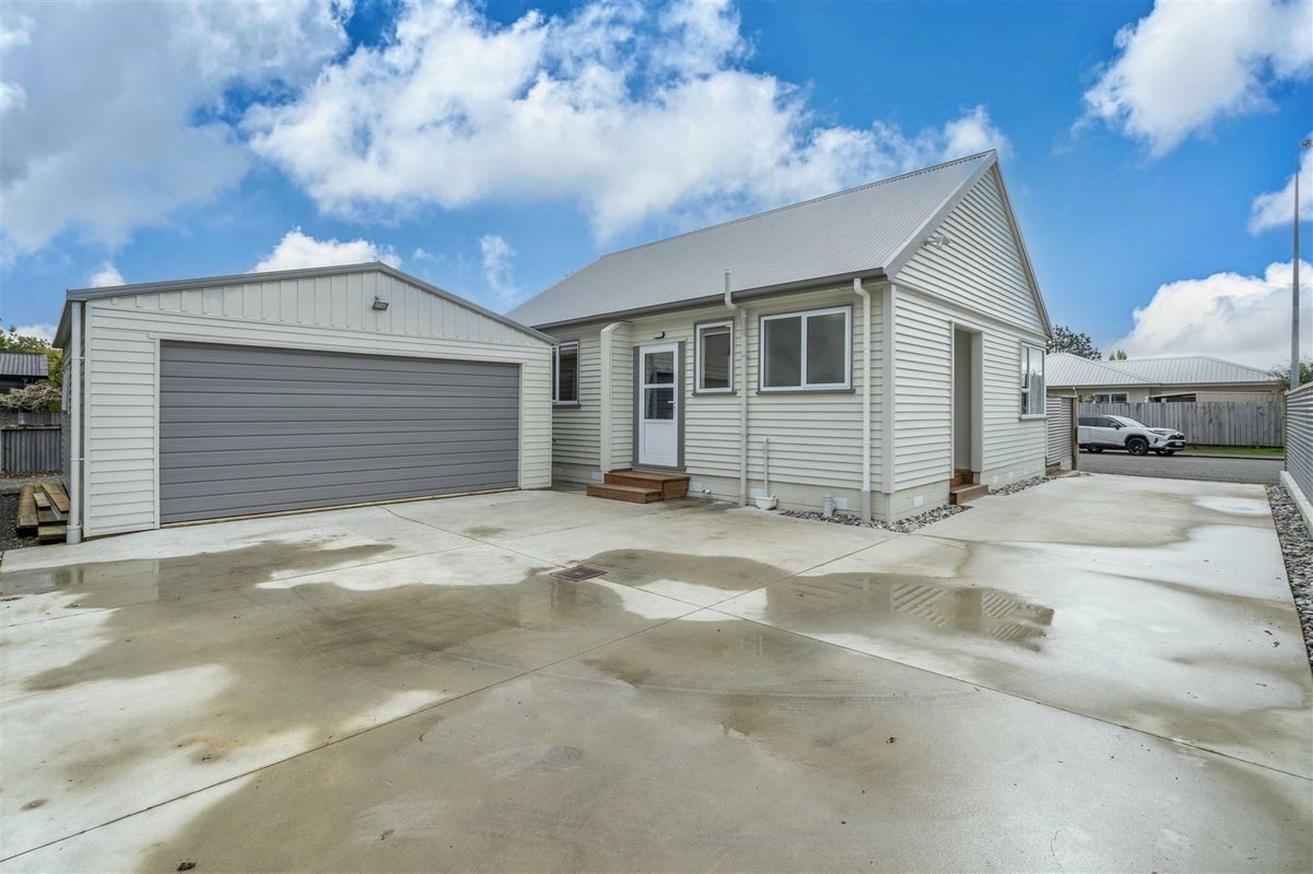 69 Lothian Crescent, Strathern, Invercargill - Carousel 1