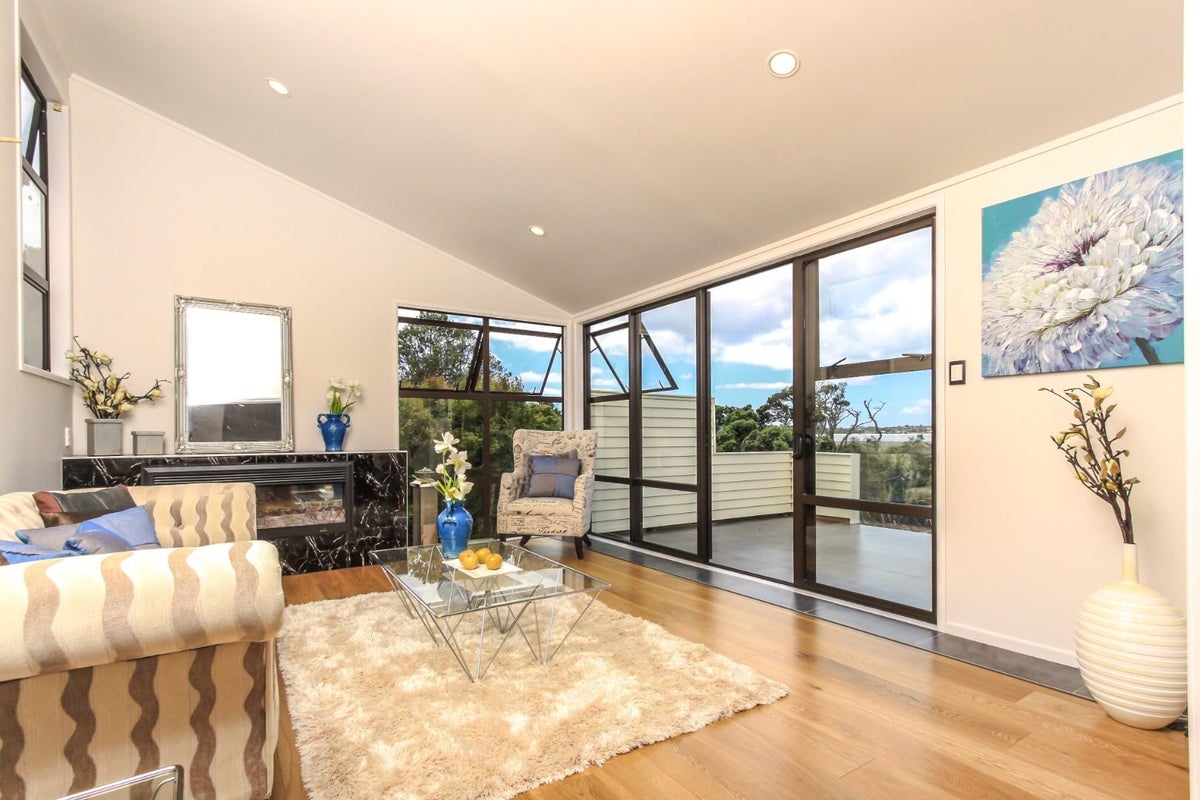 24 Roberta Avenue, Glendowie, Auckland - Carousel 2