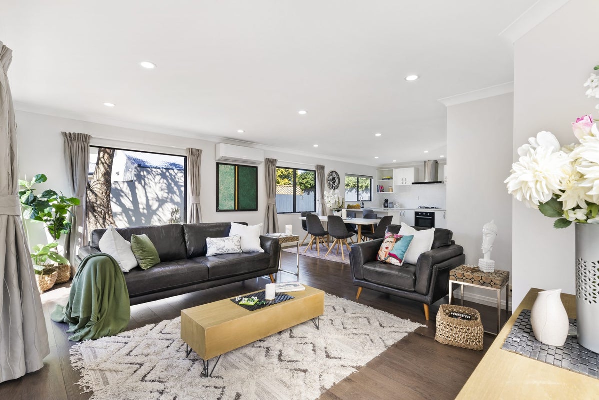 2/0 Athens Road, Onehunga, Auckland - Carousel 2
