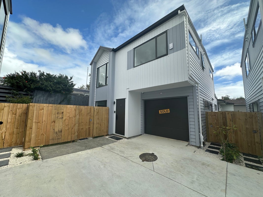 15 Quibray Place, Botany Downs, Auckland - Carousel 1