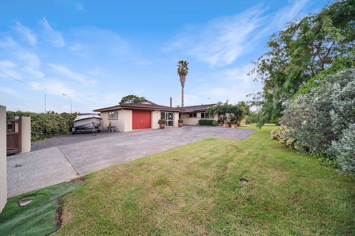 2 Gatland Road, Opaheke, Papakura - Carousel 2
