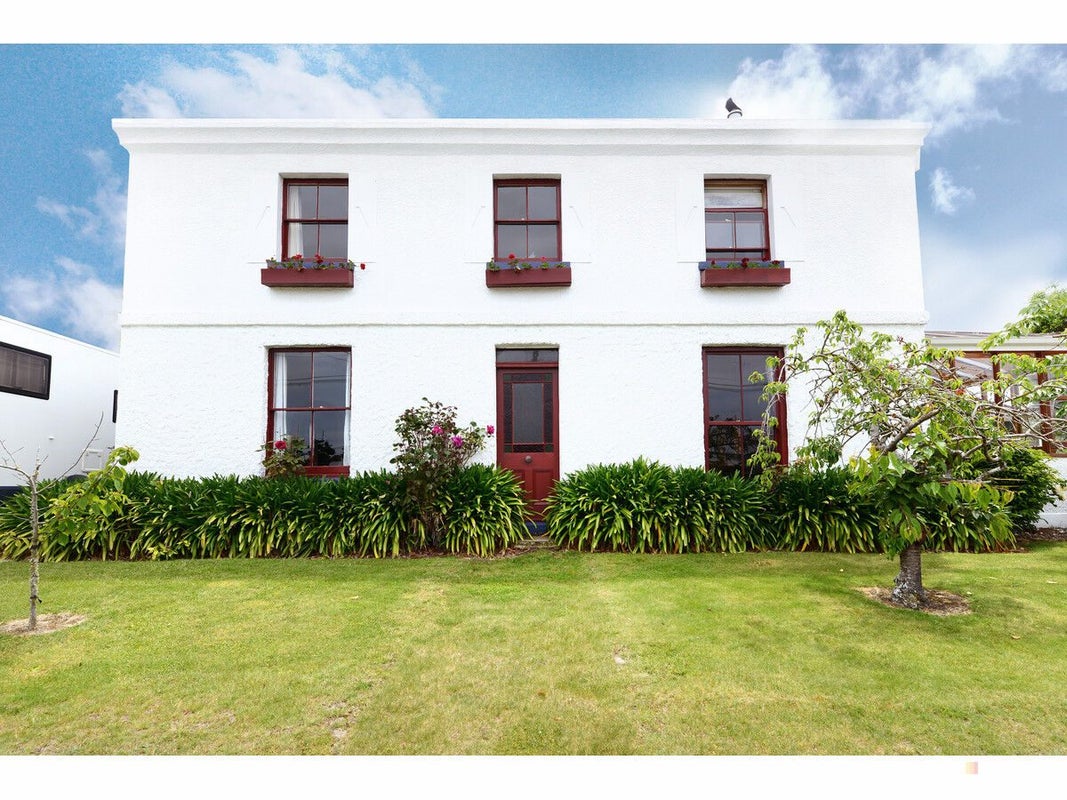 10 Naylor Street, Waimate, Waimate - Carousel 1