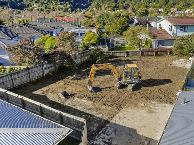 290A Waiwhetu RD, EPUNI, LOWER HUTT - Carousel 1