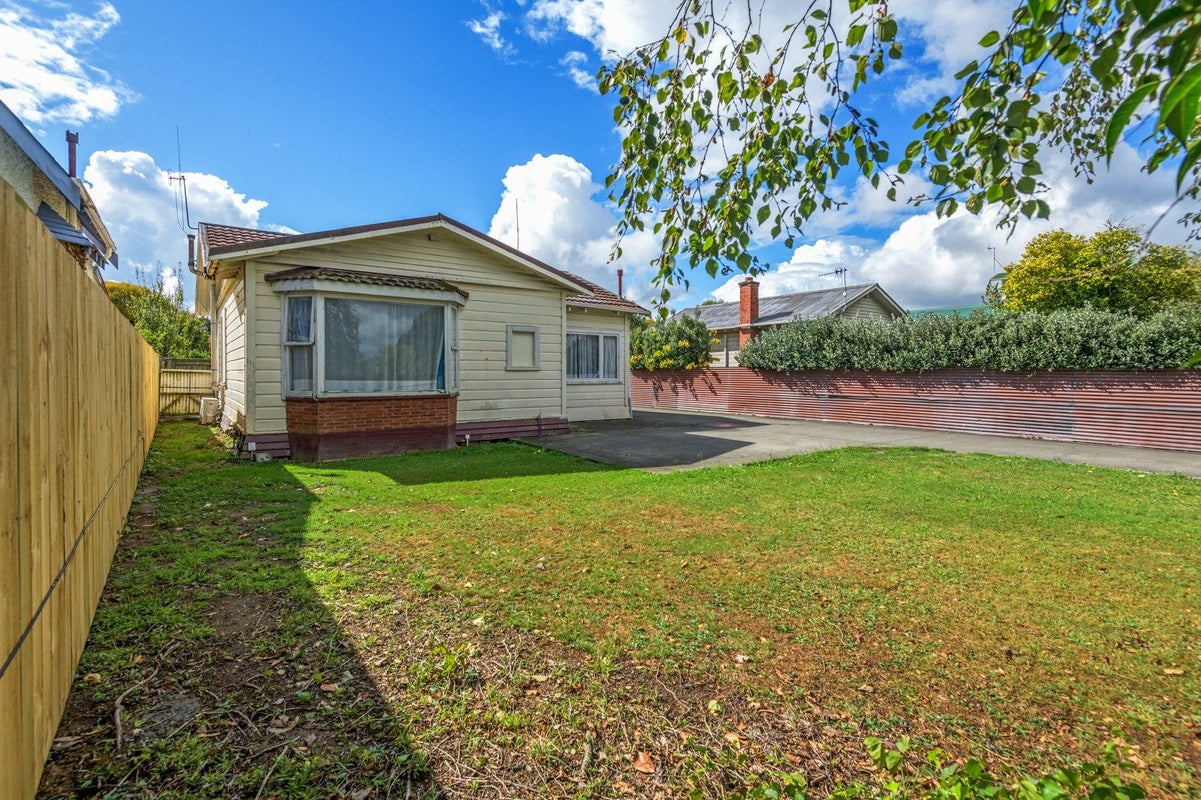 173 Botanical Road, Takaro, Palmerston North - Carousel 2