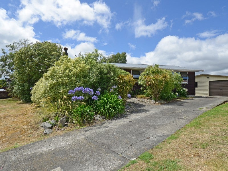 151 California Drive, Totara Park, Upper Hutt - Carousel 16