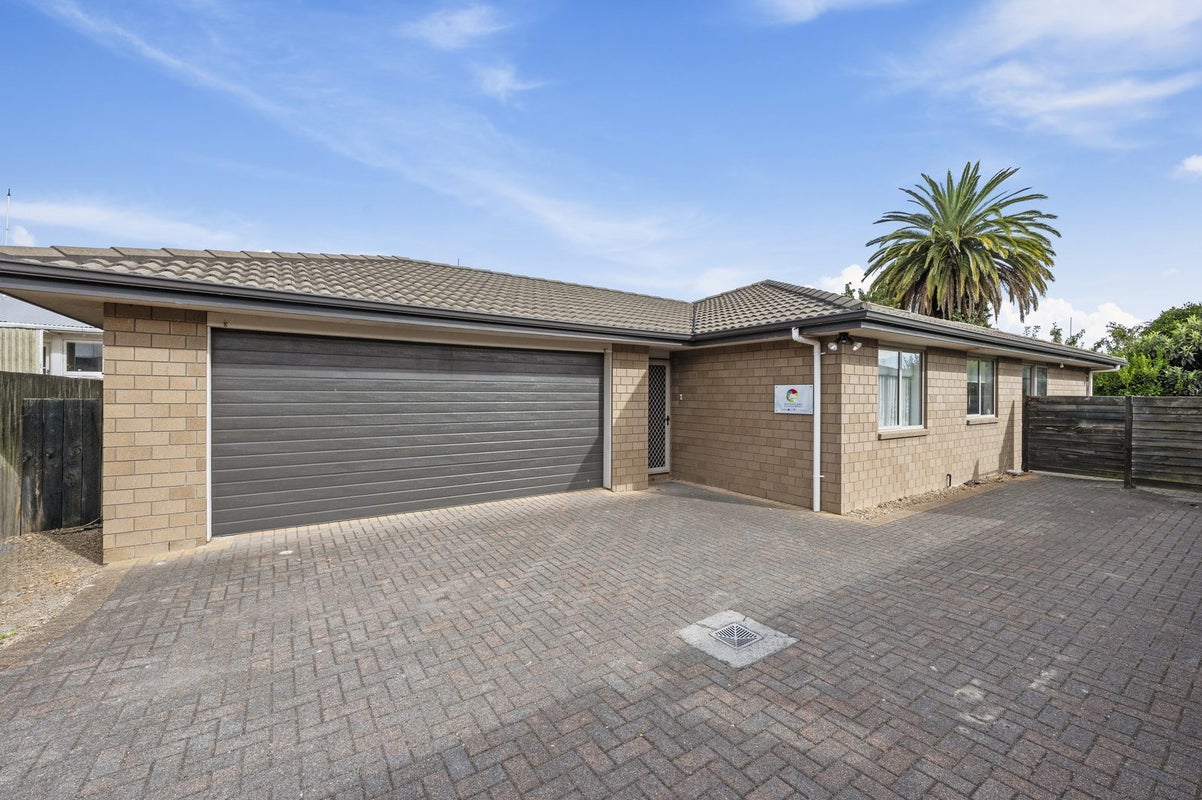 33A Carnot Street, Glenholme, Rotorua - Carousel 1