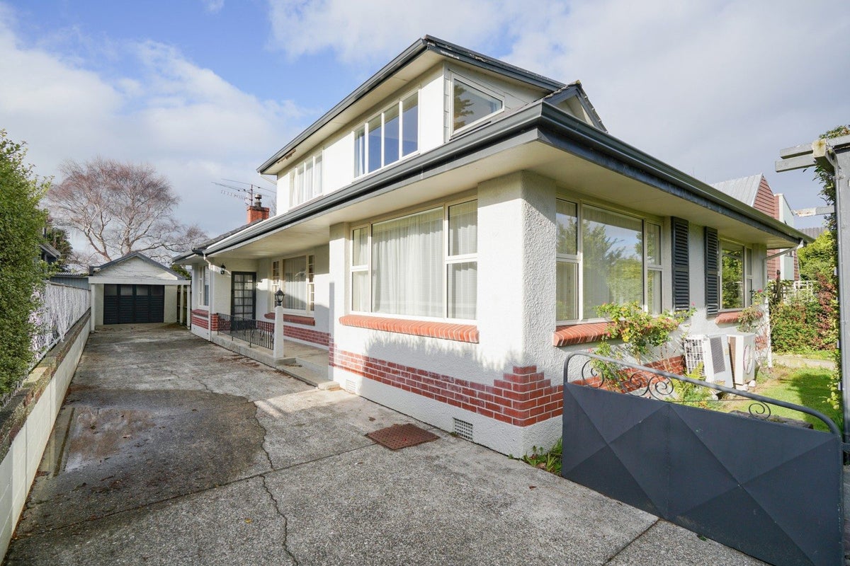 55 Queens Drive, Richmond, Invercargill - Carousel 1