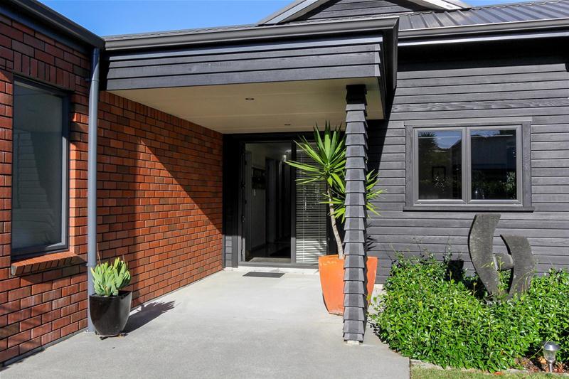 24 Redwood Crescent, Hurdon, New Plymouth - Carousel 2