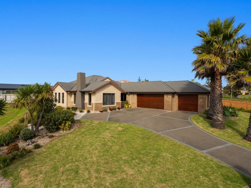 42 Ocean View Road, Coastlands, Whakatane - Carousel 1