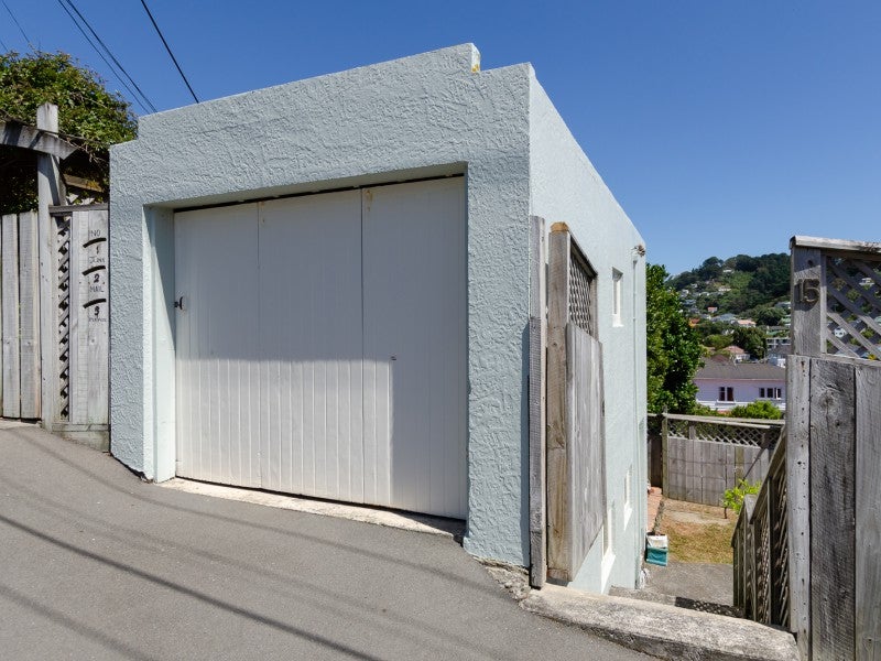 83 Hamilton Road, Hataitai, Wellington - Carousel 2